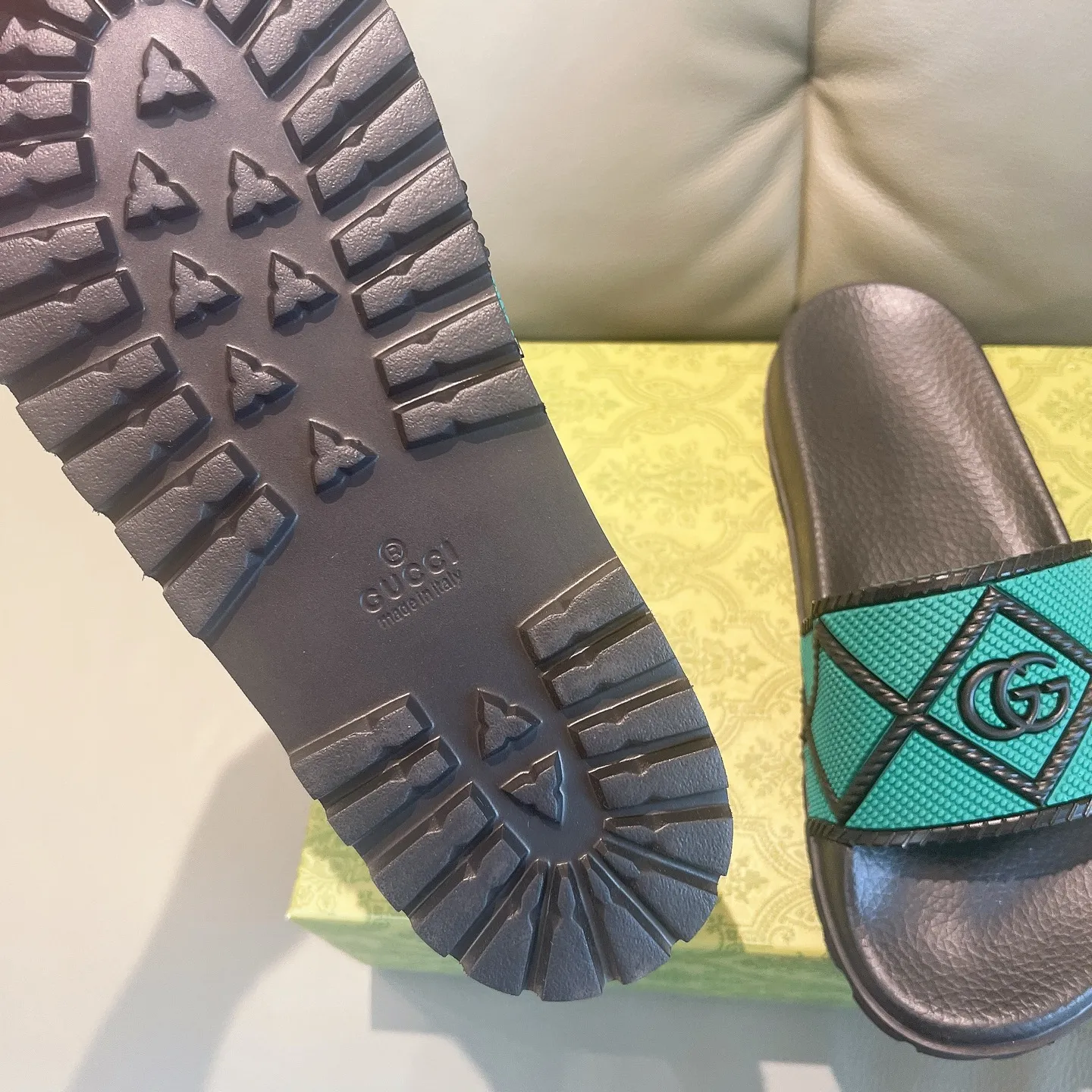 Men's Men's Shoes 130🐮🐮Gucci Gucci Slippers Gucci 2024 latest beach sandals slippers Original molding double G LOGO Original molding consistent Outsole: Men's Men's Shoes u double-layer outsole Size: 35-46